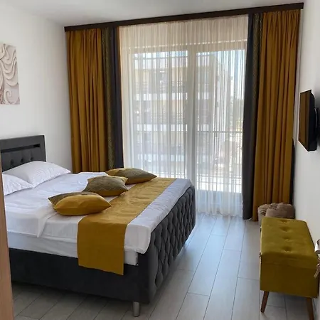 Holidayy Apartments-mamaia Nord Apartment